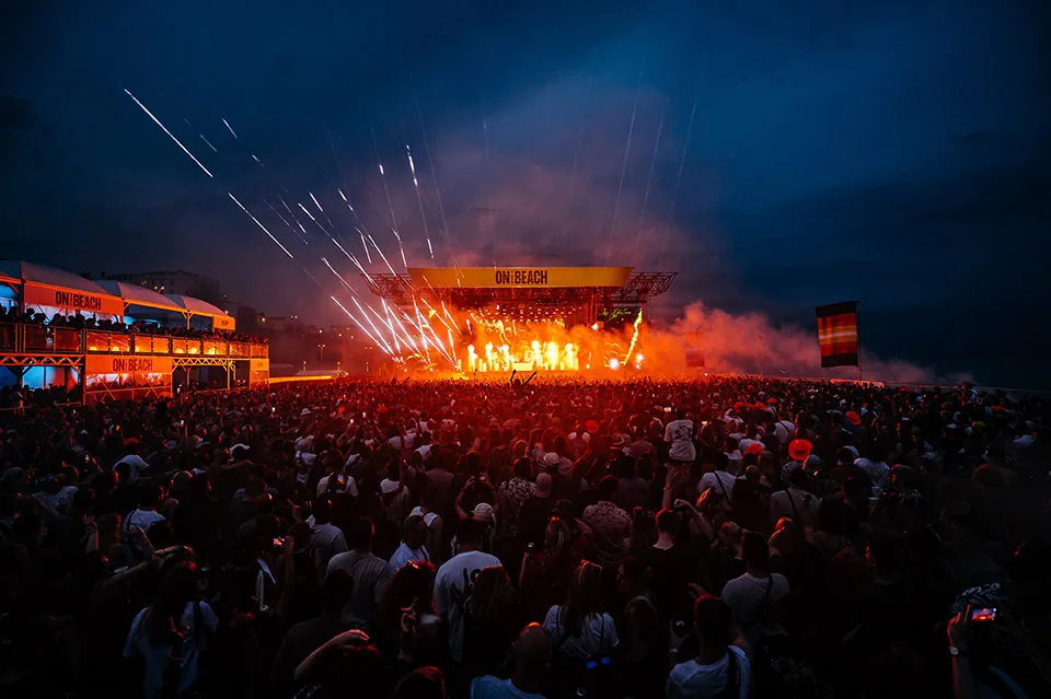 Stage lights at On The Beach Brighton